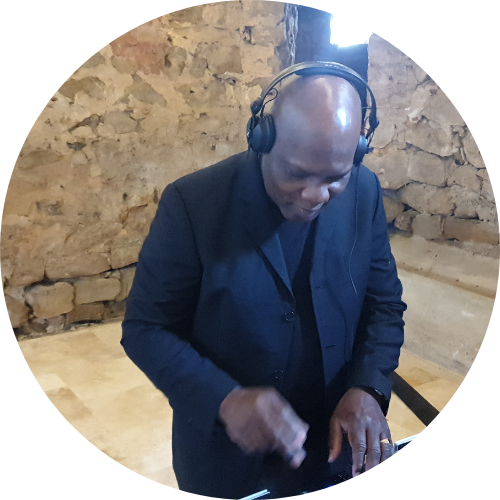 photo d'un DJ